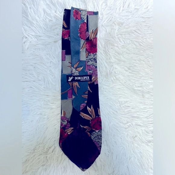 Don Loper of Beverly Hills-100% Italian silk blue w/floral geometric pattern tie - Picture 4 of 8
